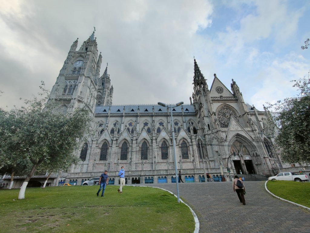 Qué hacer en Quito - Basílica del Voto Nacional