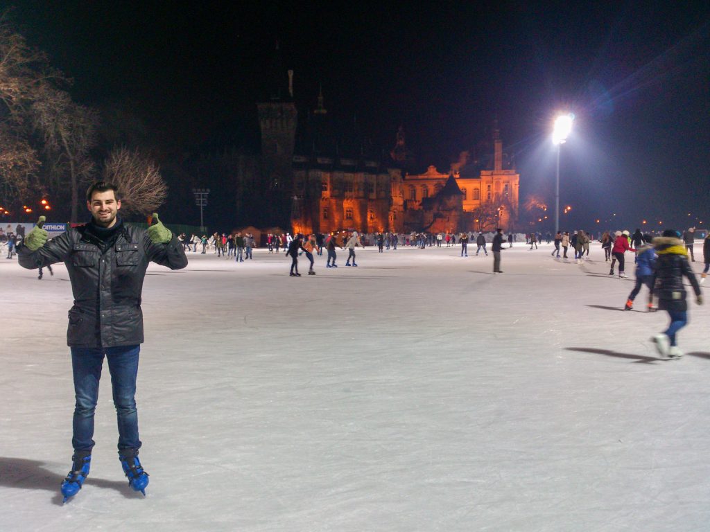 Qué ver en Budapest en 3 días - Pista de patinaje en el Parque Városliget