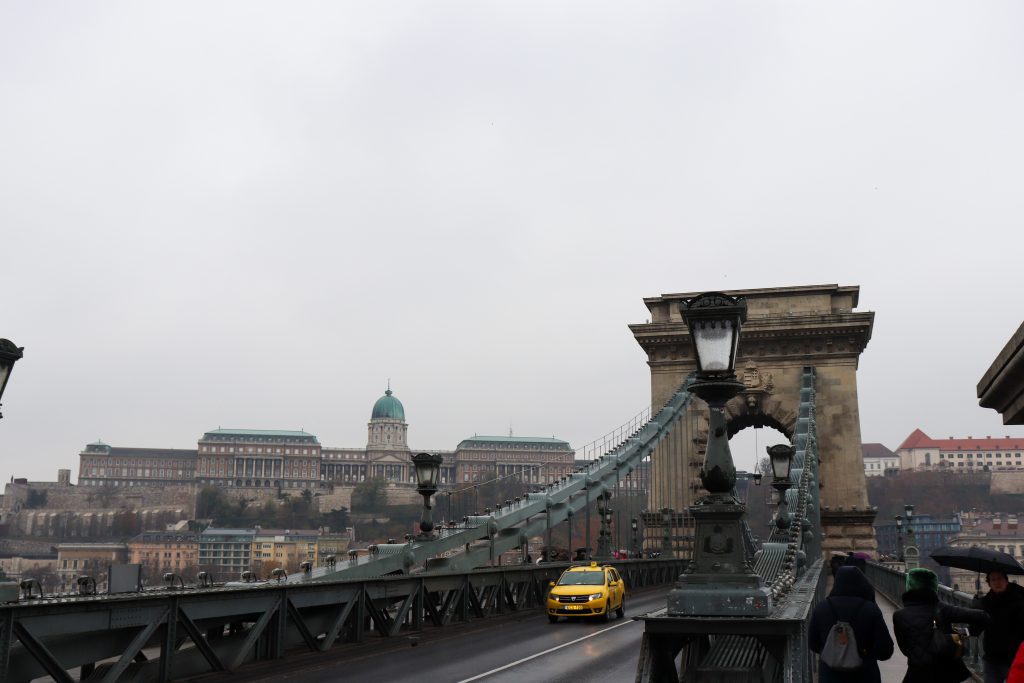 Qué ver en Budapest en 3 días - Puente de las Cadenas