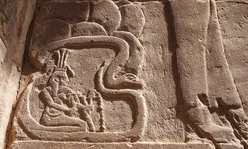 Jeroglífico del dios Hapi en el Templo de Isis