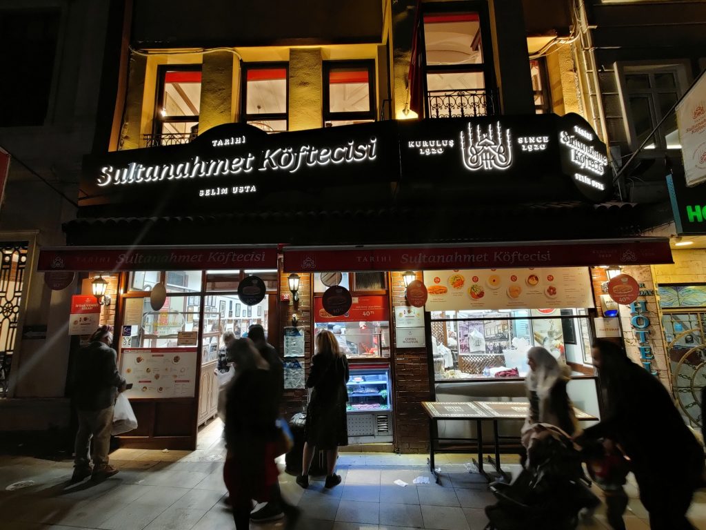 Dónde comer en Estambul - Tarihi Sultanahmet Köftecisi