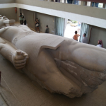 coloso de Ramsés II menfis