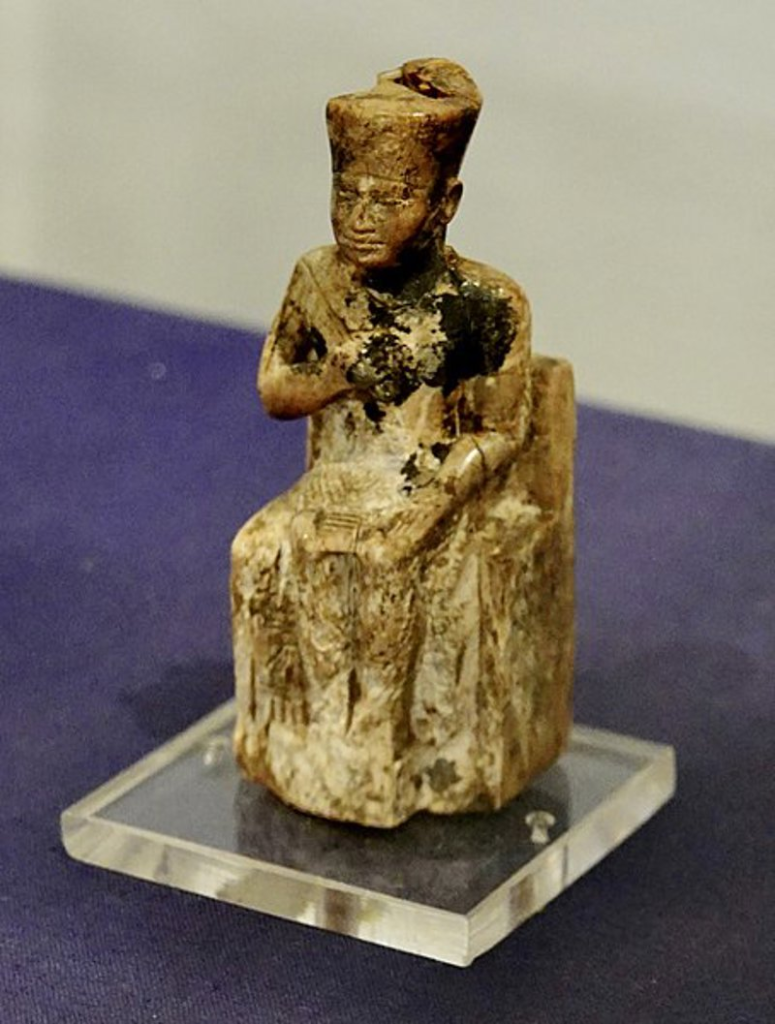 qué ver en el Museo Egipcio del Cairo por libre - estatuilla de Keops