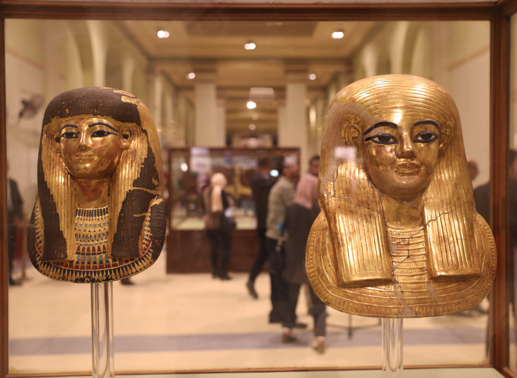 qué ver en el Museo Egipcio del Cairo por libre - Máscaras Funerarias de Tuya y Yuya